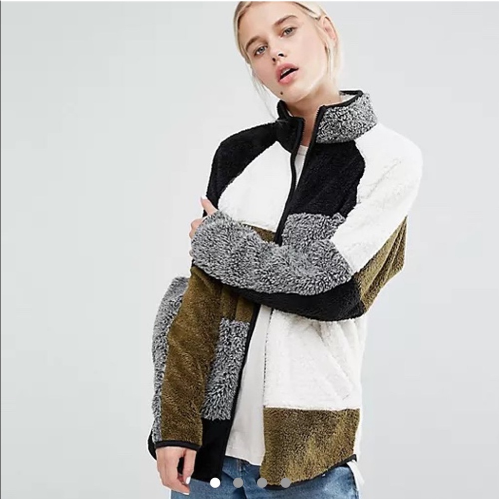 Monki Brand new fleece NEVER WORN